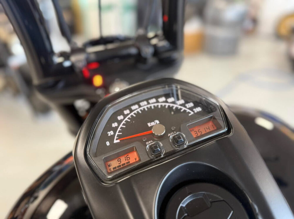 VZR1800 custom - Image 2