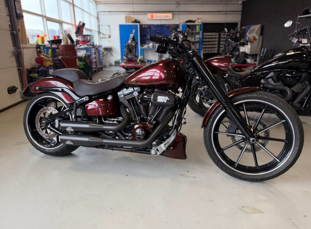 Harley Davidson Breakout
